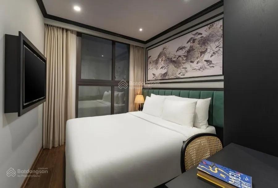 Cần bán khách sạn 3 sao mặt phố hàng vôi, dt 106m2, xây 7 tầng gồm 23 phòng