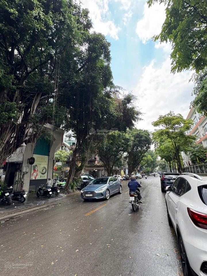 Cần bán tòa nhà văn phòng mặt phố hoà mã, dt 187m2, mt 7m, xây 8 tầng, 1 hầm