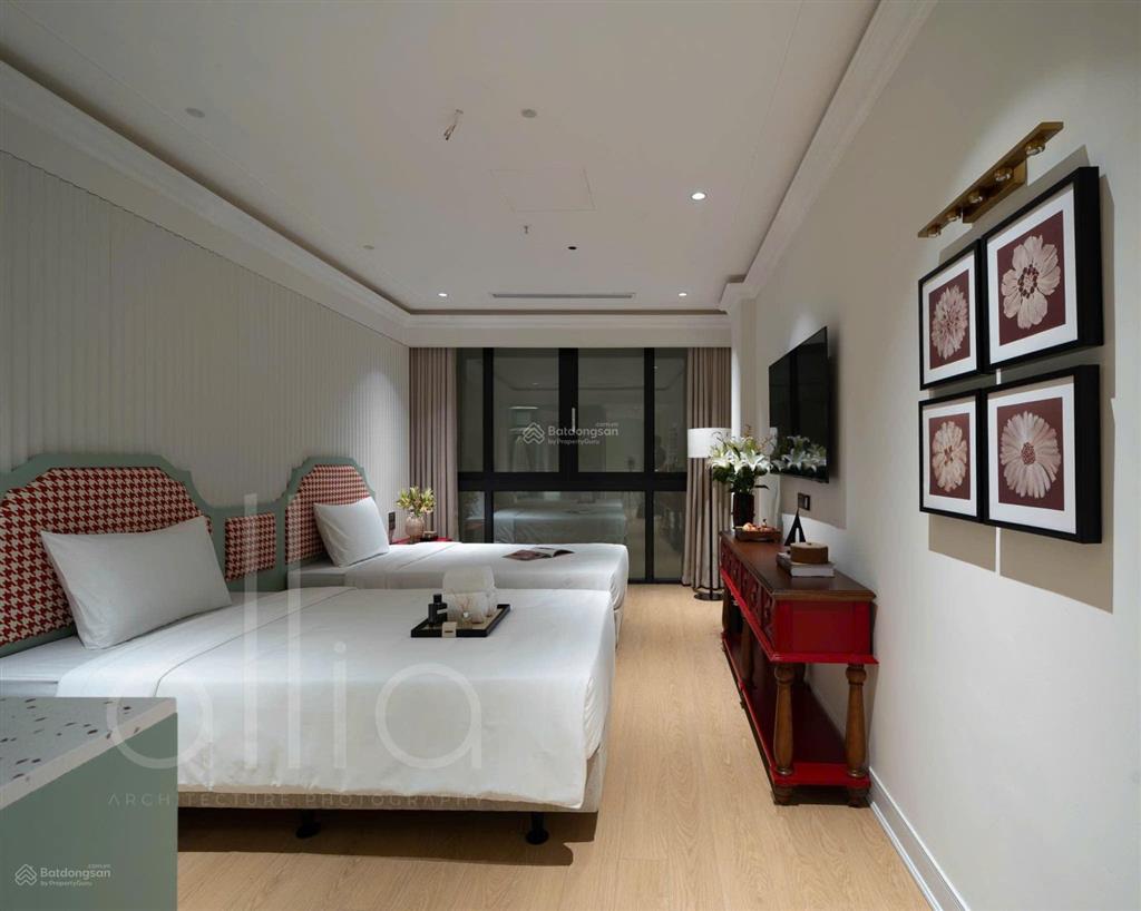 Cần bán tòa nhà khách sạn mặt phố thụy khuê, dt 154m2, mt hơn 6m, nở hậu, 30 phòng, view hồ tây