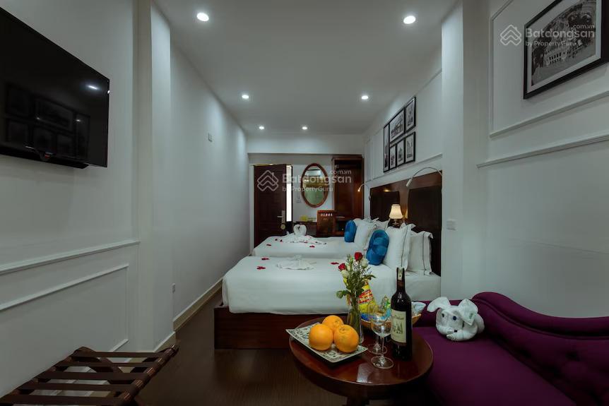 Cần bán khách sạn mặt phố hàng đồng, dt 60m2, xây 6 tầng thang máy, gồm 10 phòng