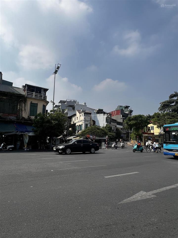 Cần bán nhà mặt phố hàng trống, dt 94m2, xây 4 tầng, giá 1,2 tỷ/m2