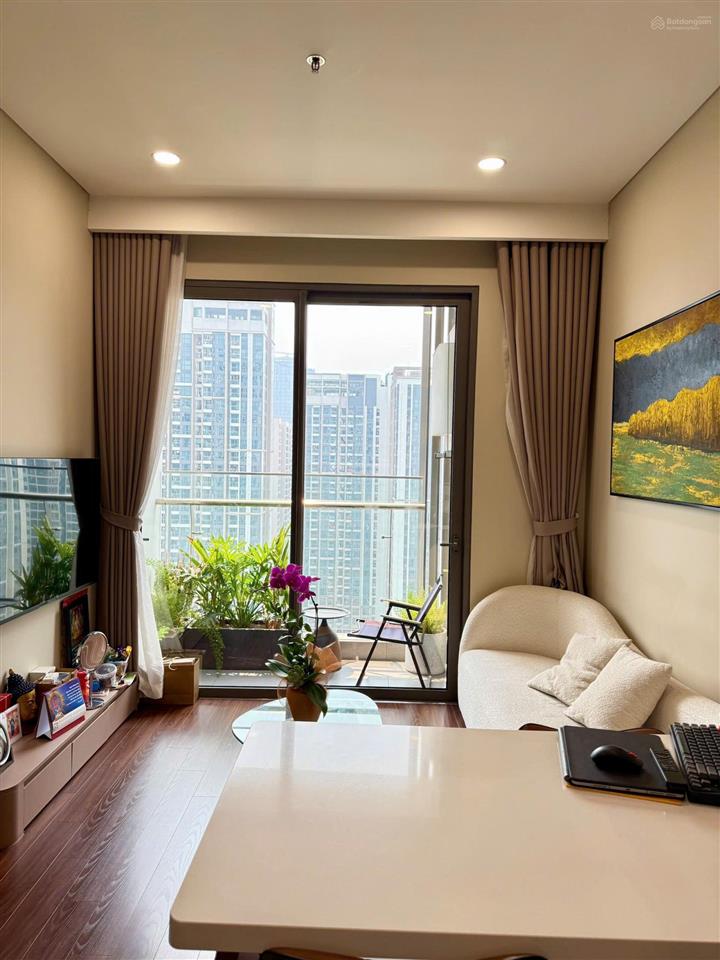 Tạm biệt góc ban công "bình yên" nhất ocean park căn 2 ngủ masteri waterfront h1.2008a chính chủ