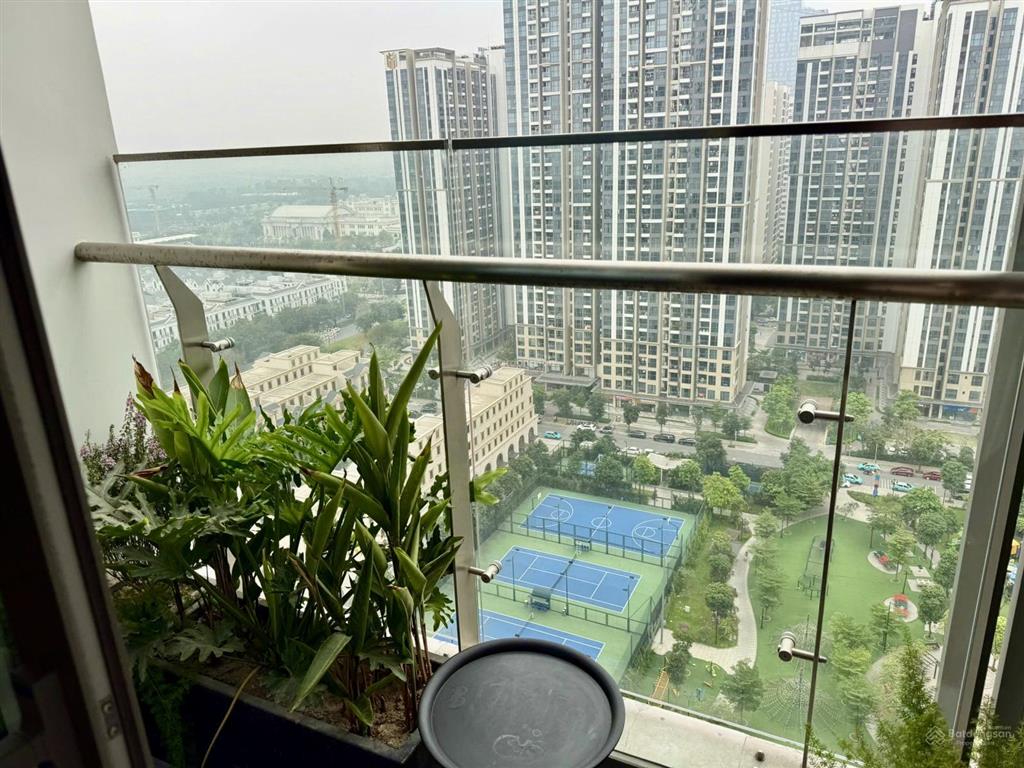 Bán căn hộ mình đang ở tại masteri waterfront, 2 ngủ 55m2, full đồ, view đẹp, chính chủ bán