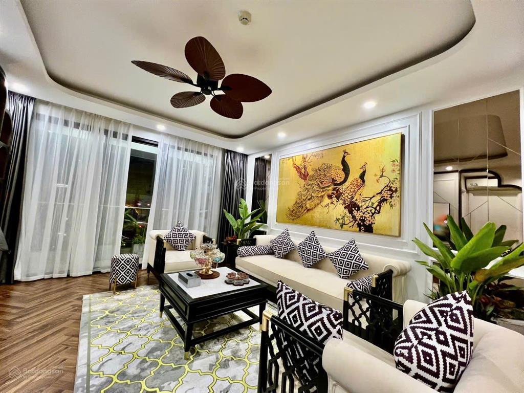 Chủ nhà cần bán căn hộ tòa 24t1  đường hoàng đạo thúy 160m2  3pn, 3wc nhà đẹp có slot ô tô