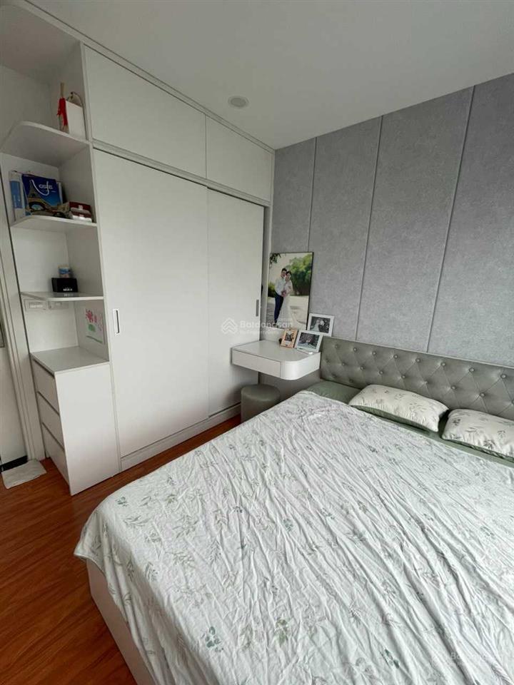 Mình chính chủ cần bán căn 2pn + 1, 63.1m2  4 tỷ 680 vinhomes smart city