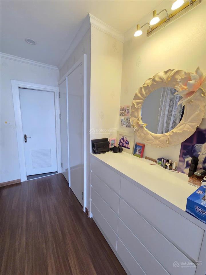 Chính chủ bán căn 3pn, dt 129,4m², tòa r1, goldmark city hồ tùng mậu, nhà mới, đẹp, giá tốt!