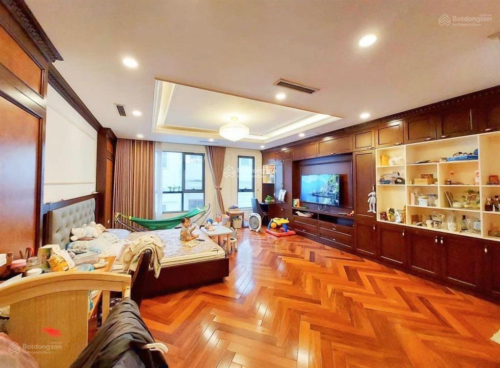 Chính chủ cần bán căn biệt thự d5 khu hỗn hợp vườn đào dt 268 m2 x 5.5 tầng, giá nhỉnh 145 tỷ