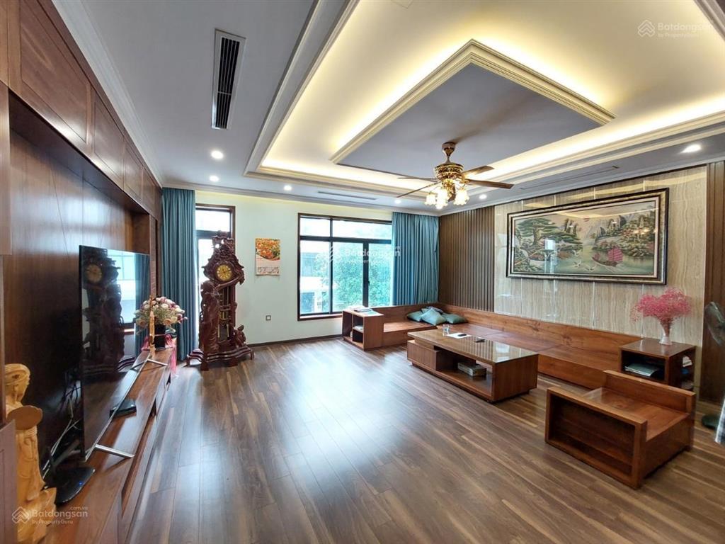 Chính chủ cần bán căn biệt thự d5 khu hỗn hợp vườn đào dt 268 m2 x 5.5 tầng, giá nhỉnh 145 tỷ
