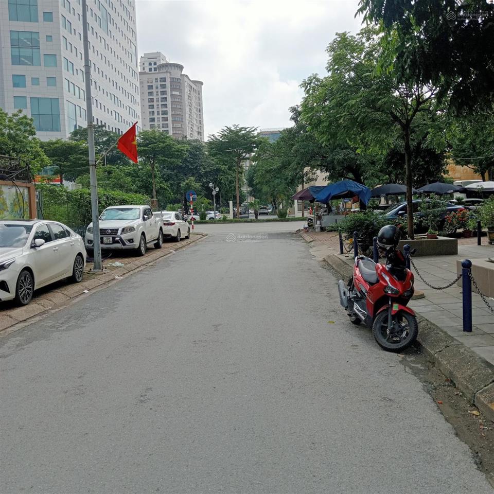 Chính chủ cần bán nhà đất mặt tiền ngõ khu phân lô dịch vọng cầu giấy dt 128 m2 giá 75 tỷ