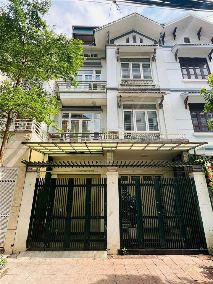 Chính chủ cần bán nhà đất mặt tiền ngõ khu phân lô dịch vọng cầu giấy dt 128 m2 giá 75 tỷ