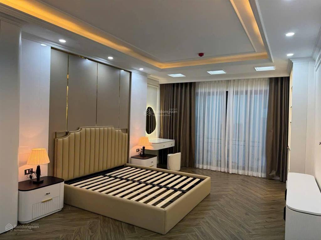 Bán gấp căn nhà phân lô vip phường vĩnh phúc. khu 72ha ba đình 45/52 m2 xây mới 9 tầng giá 32,9 tỷ