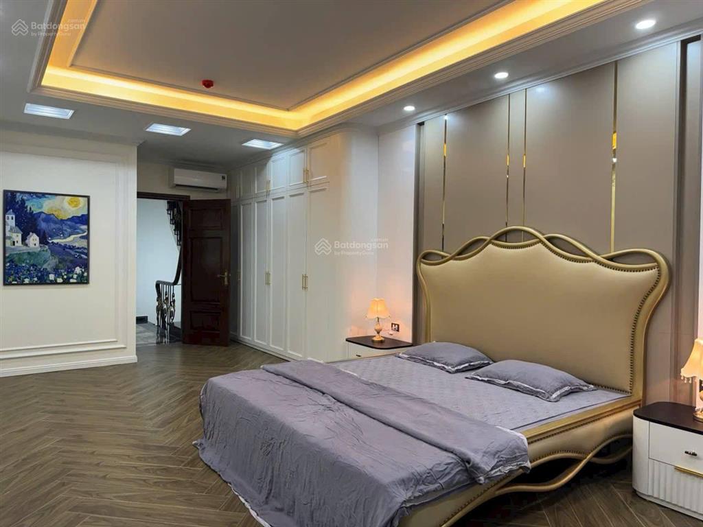 Bán gấp căn nhà phân lô vip phường vĩnh phúc. khu 72ha ba đình 45/52 m2 xây mới 9 tầng giá 32,9 tỷ