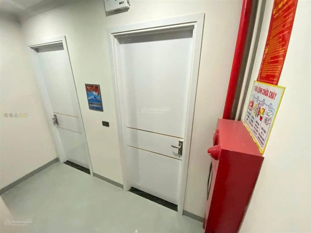 Bán nhà mặt hồ trung kính. ngõ 110 trần duy hưng, cầu giấy, diện tích 90 m2 x 5t giá bán 34.5 tỷ