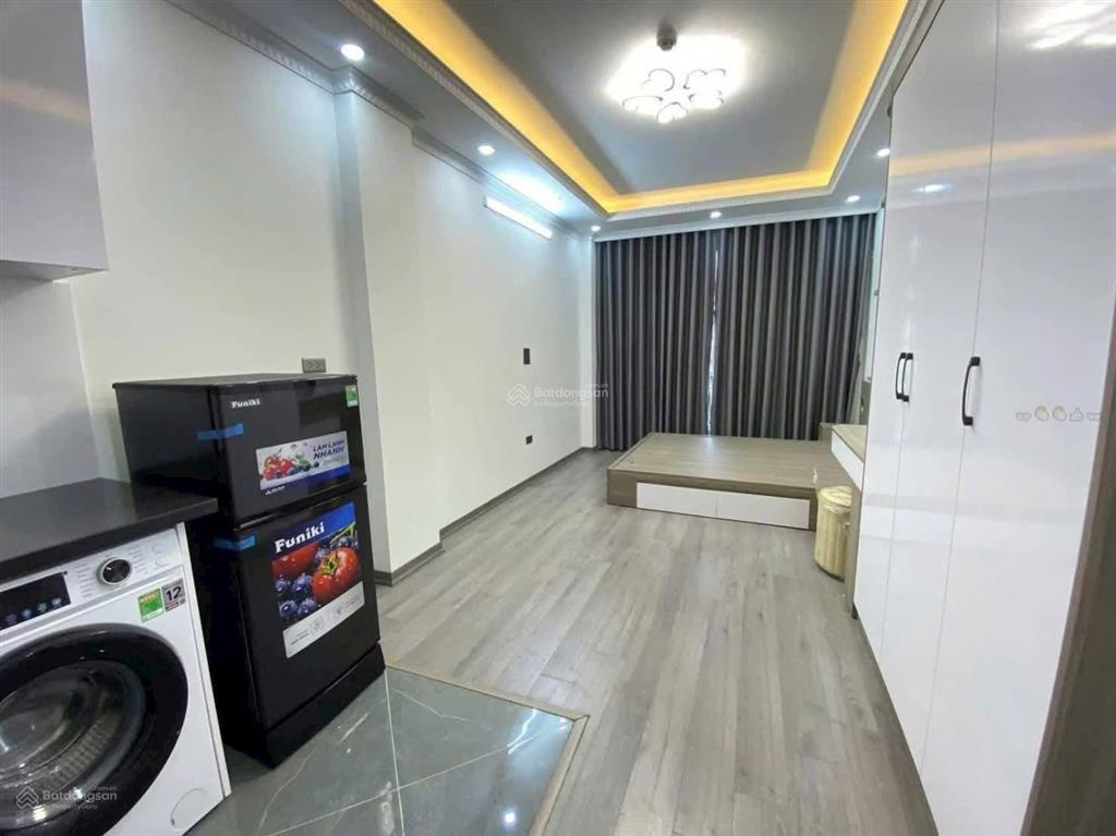 Bán nhà mặt hồ trung kính. ngõ 110 trần duy hưng, cầu giấy, diện tích 90 m2 x 5t giá bán 34.5 tỷ