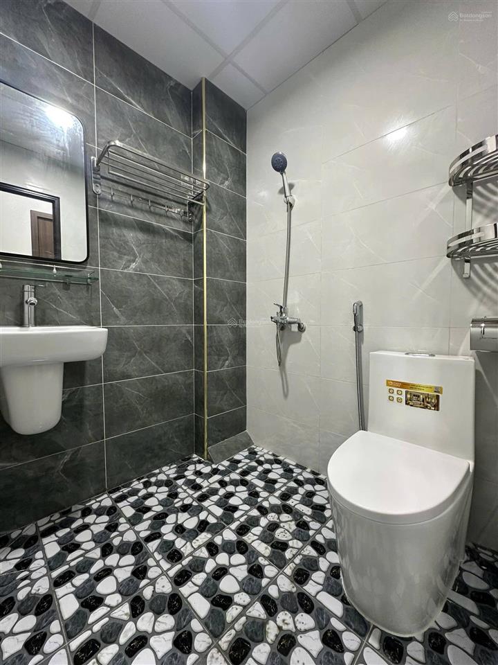 Bán nhà mới 7 tầng thang máy phạm tuấn tài hoàng quốc việt cầu giấy. dt 68m², giá 25,8 tỷ