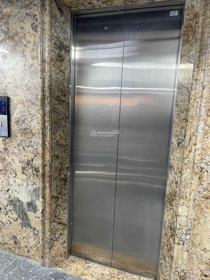 Mảnh đất kim cương phố xã đàn  diện tích 448m2  lô góc 3 mặt tiền 11.25m. giá 315 tỷ