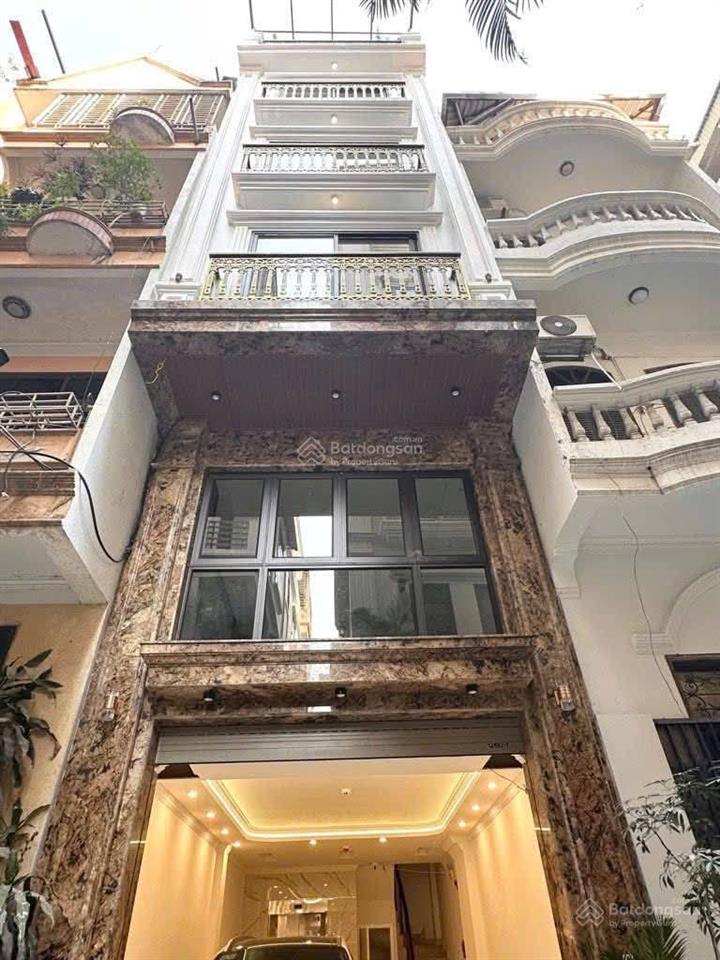 Cần bán gấp căn nhà vị trí mặt ngõ 39 trung kính, yên hòa, cầu giấy, dt 65 m2 x 8 tầng giá 29 tỷ