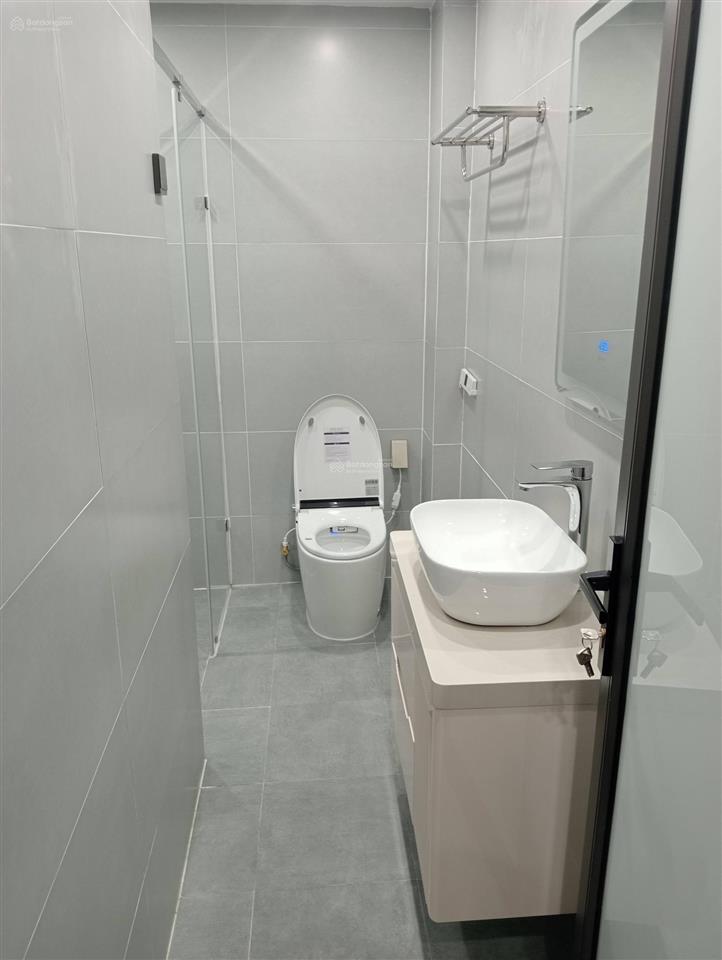 Bán nhà plô phùng chí kiên hoàng quốc việt. phường nghĩa đô. cầu giấy dt 60m giá bán 29 tỷ vnđ