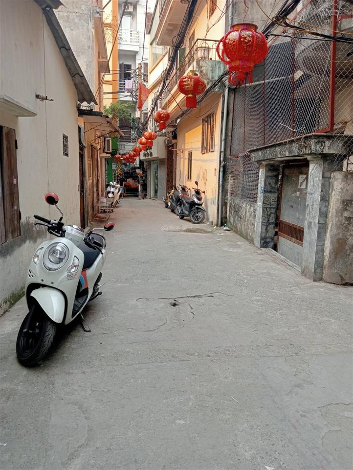 Bán nhà số 20 ngõ đường quan hoa. cầu giấy.. diện tích 37 m2 x 5 tầng giá bán gấp còn 13,55 tỷ