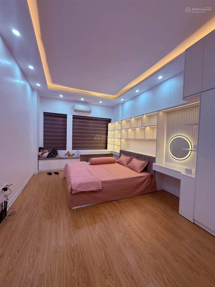 Bán nhà số 20 ngõ đường quan hoa. cầu giấy.. diện tích 37 m2 x 5 tầng giá bán gấp còn 13,55 tỷ