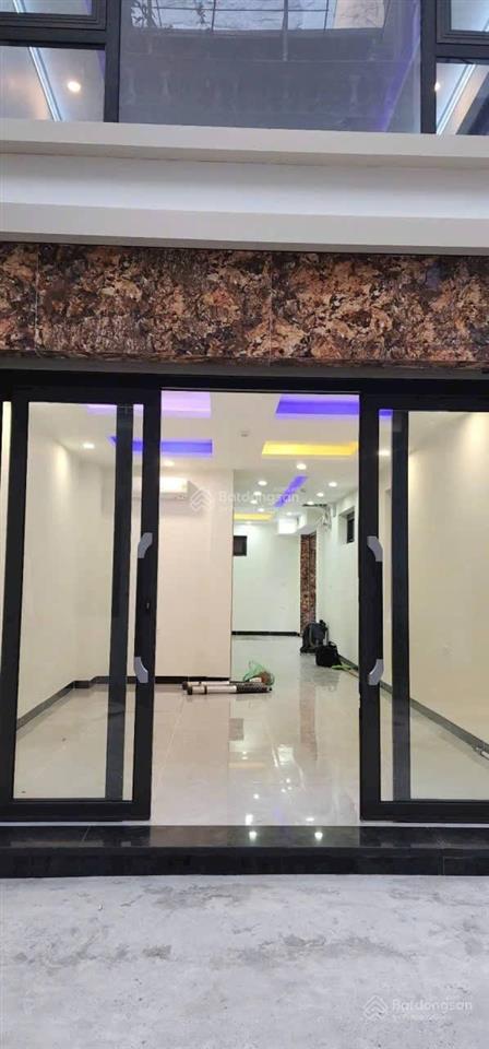Gia đình em cần bán gấp căn nhà sát phố nguyễn trãi thanh xuân hà nội. diện tích 56/75 m2 29 tỷ