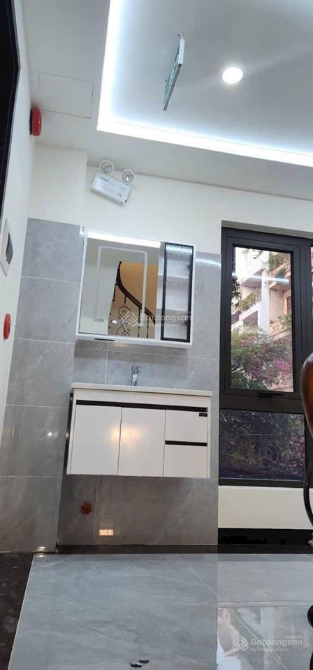 Gia đình em cần bán gấp căn nhà sát phố nguyễn trãi thanh xuân hà nội. diện tích 56/75 m2 29 tỷ