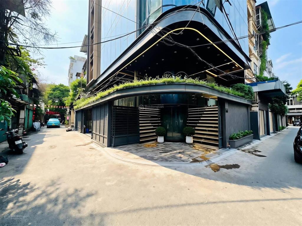 Bán gấp tòa nhà vp lô góc 10 tầng hoàng quốc việt nghĩa tân, cầu giấy. diện tích 135m2 giá 55 tỷ