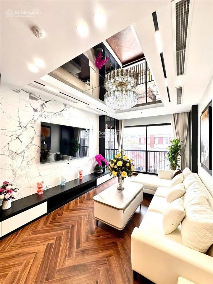 Hàng hiếm tại phố trung kính, giá bán 33,5 tỷ, diện tích 70 m2, 5pn, 7 tầng mới, pháp lý đầy đủ