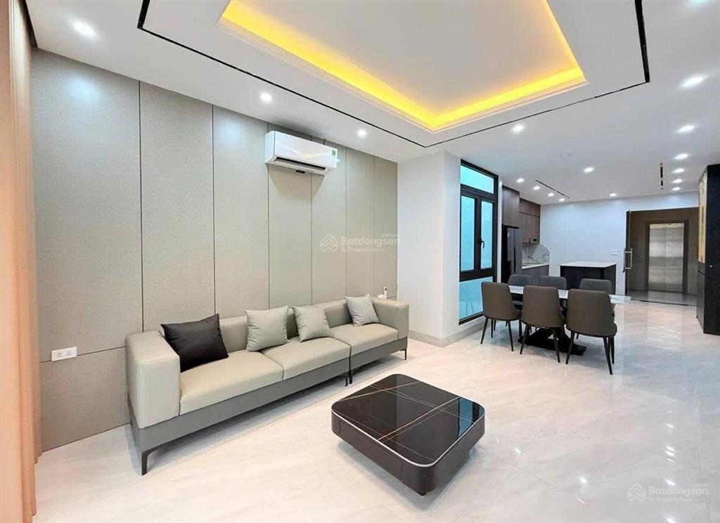 Chính chủ cần bán gấp nhà 8 tầng thang máy ô tô 7 chỗ vào nhà trung kính, cầu giấy dt 65m giá 29,5t