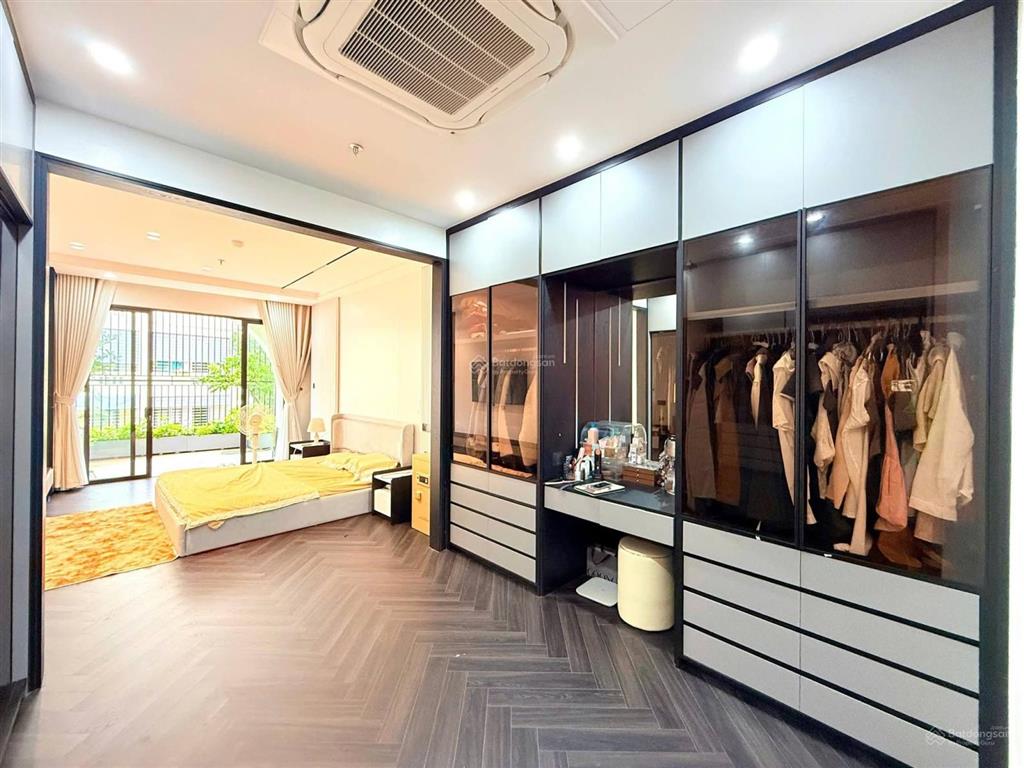 Cc cần tiền bán gấp nhà mặt phố mai dịch cầu giấy diện tích 65m2 xây mới 7 tầng giá 30,5 tỷ