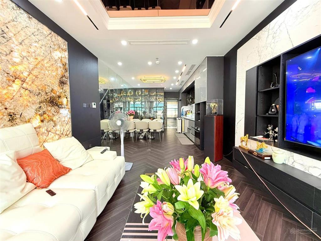 Cc cần tiền bán gấp nhà mặt phố mai dịch cầu giấy diện tích 65m2 xây mới 7 tầng giá 30,5 tỷ