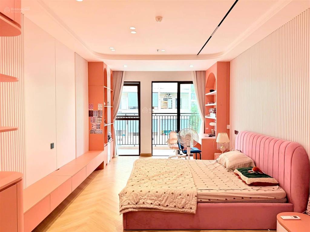 Cc cần tiền bán gấp nhà mặt phố mai dịch cầu giấy diện tích 65m2 xây mới 7 tầng giá 30,5 tỷ