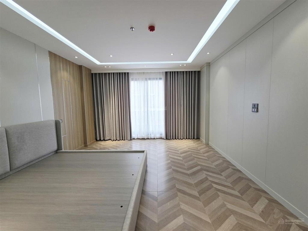 Bán gấp nhà vị trí đẹp khu pl hoàng quốc việt, phùng chí kiên, cầu giấy. dt 60m2 giá 28,x tỷ