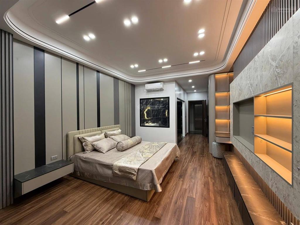 Bán nhà pl quân đội phùng chí kiên hoàng quốc việt cầu giấy dt 60m2 xây 7 tầng thang máy giá 28tỷ9