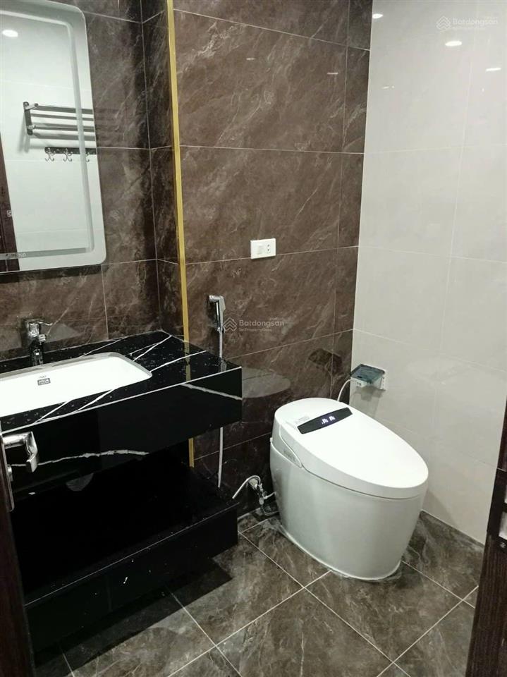 Bán nhà pl quân đội phùng chí kiên hoàng quốc việt cầu giấy dt 60m2 xây 7 tầng thang máy giá 28tỷ9