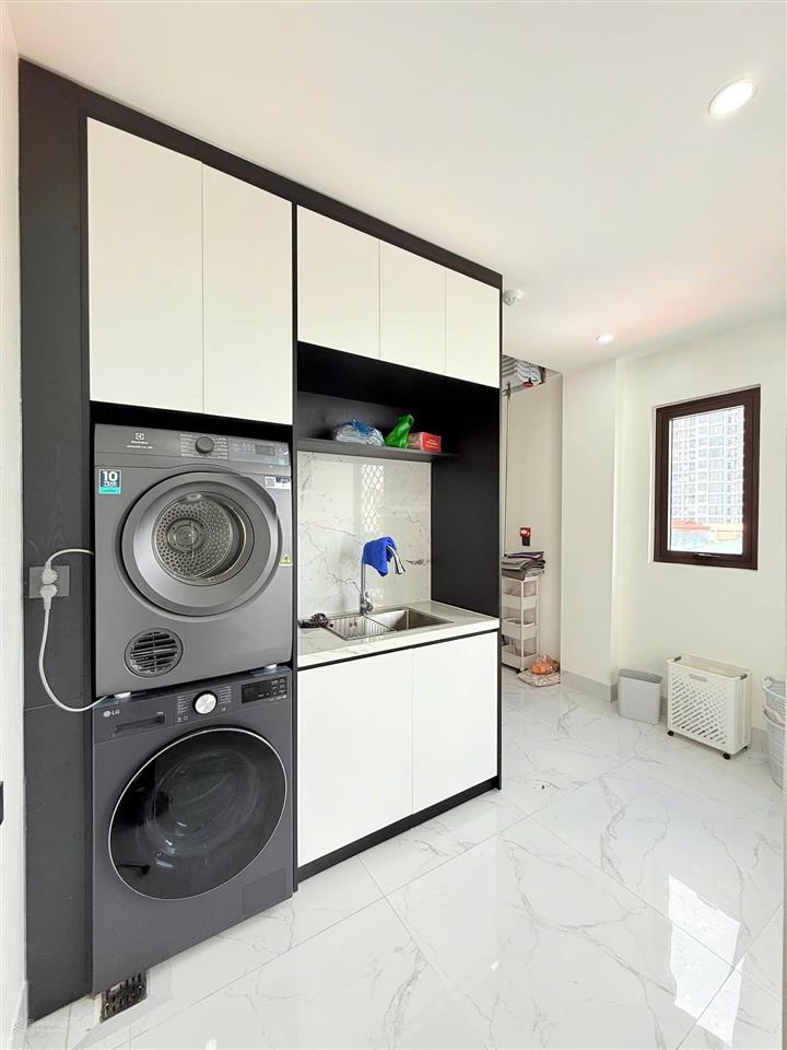 Bán gấp nhà phân lô vip nguyễn phong sắc cầu giấy diện tích 70m2 nhà 7 tầng tm xây mới giá 33,5 tỷ