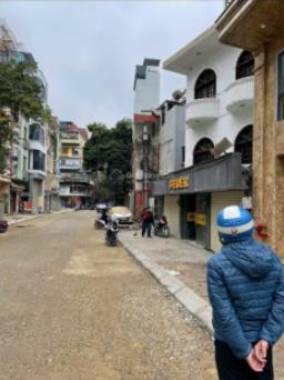 Bán nhà tại ngõ 462 đường bưởi, ba đình diện tích 240 m2, giá 79 tỷ
