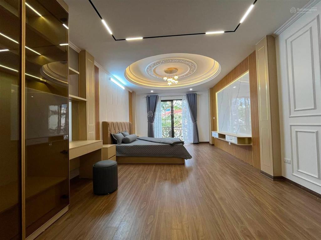 Bán căn nhà chia lô vị trí đẹp ngõ 353 an dương vương phú thượng tây hồ dt 55 m2 x 6 tầng 15,5 tỷ