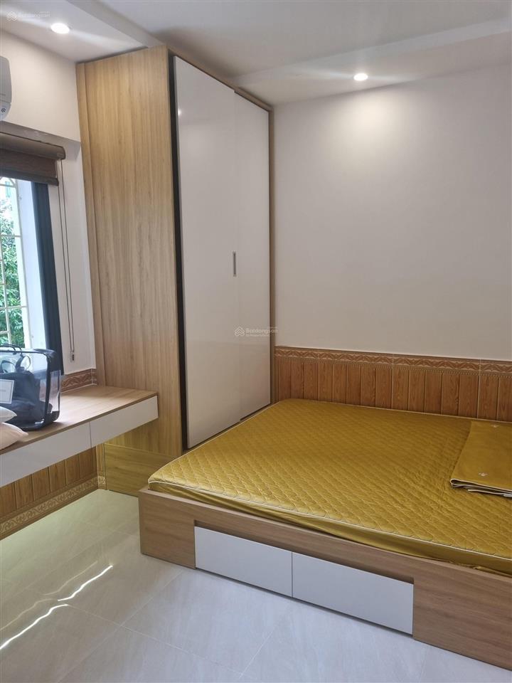 Căn hộ 60m2 tầng 3 nhà d7 tập thể vĩnh hồ phố thái thịnh 2 phòng ngủ 1wc full nội thất giá 7 triệu