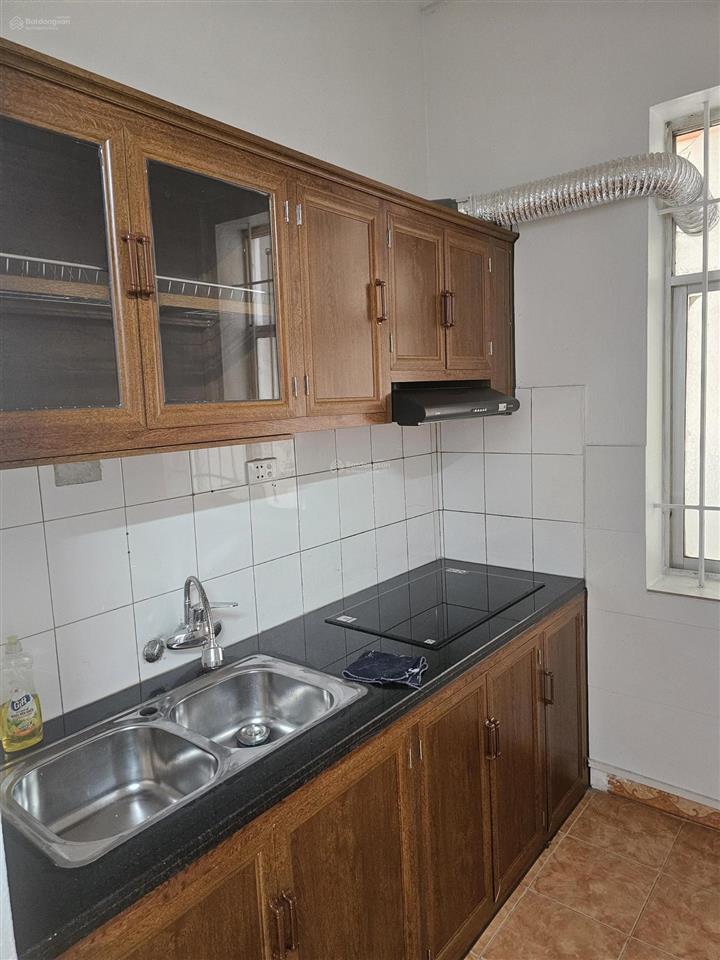 Nhà riêng 110m2 tầng 1 ngõ 171 nguyễn xiển. 3 pn, 2wc đồ cơ bản, thuận tiện giao thông 9,5 triệu