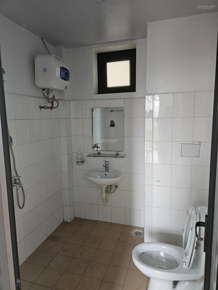 Nhà riêng 110m2 tầng 1 ngõ 171 nguyễn xiển. 3 pn, 2wc đồ cơ bản, thuận tiện giao thông 9,5 triệu