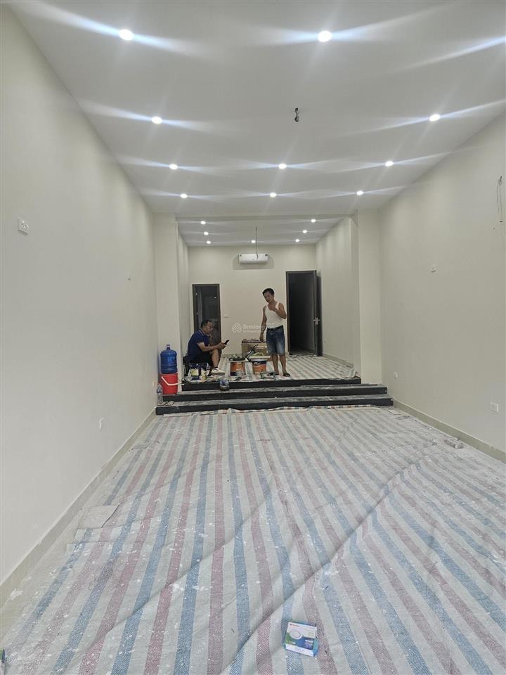 Cho thuê nhà mặt phố trần duy hưng 80m2 6 tầng nội thất cao cấp phù hợp mọi loại hình kinh doanh