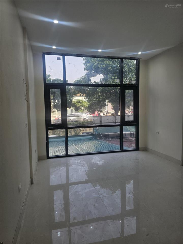 Cho thuê nhà mặt phố trần duy hưng 80m2 6 tầng nội thất cao cấp phù hợp mọi loại hình kinh doanh