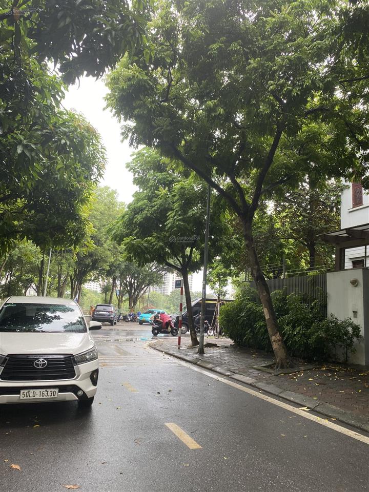 Bán lô biệt thự 209m2 góc vip mặt công viên cầu giấy 0974 681 ***