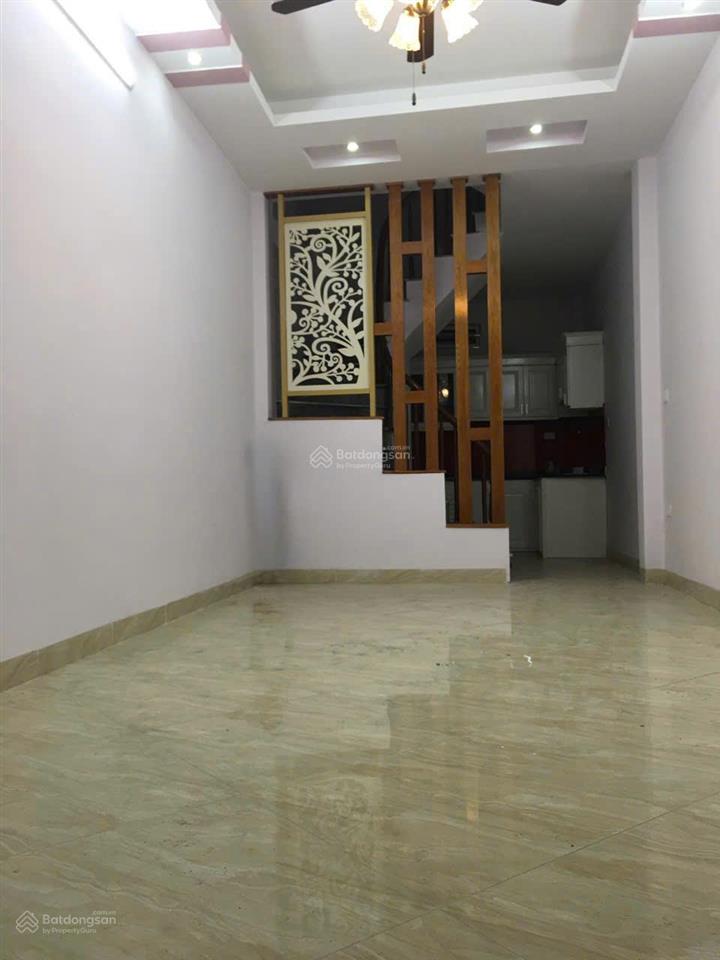 Chủ nợ ngân hàng bán gấp nhà ngõ 479 lĩnh nam hoặc 220 nam dư, dt 31m2 x 5t, 1 mặt ngõ 1 mặt hồ