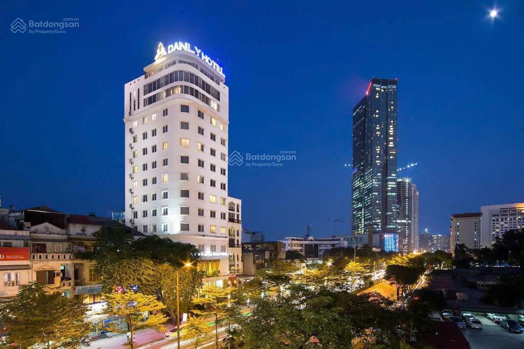 Bán nhà ô góc 2 mặt phố  phố lý thường kiệt dt 150m2 x 6t, ô góc 2 mặt tiền 32m, giá 165 tỷ