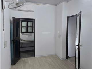 Cho thuê nhà phúc diễn, cầu diễn, 30m2 x3 tầng, 3pn, đồ cơ bản, 8tr ở ngay