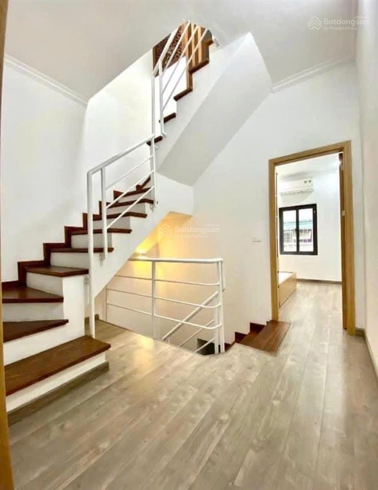 Cho thuê nhà thái hà, láng hạ, đống đa, 5 tầng, 50m2, 3pn, đủ đồ, mới ở ngay, ngõ ô tô, 18tr