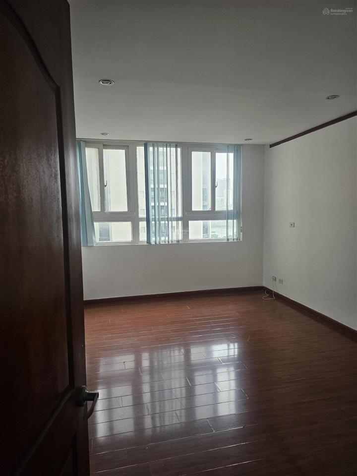 Cc cho thuê chcc vinaconex 1  289a khuất duy tiến, 100m2, 3pn, điều hòa, 12tr, tiện ở, làm vp