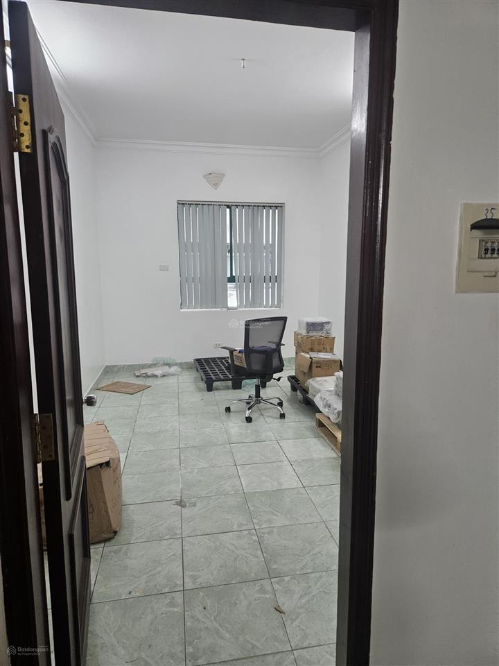 Cho thuê chcc trung hòa nhân chính, hoàng đạo thúy, 220m2 4pn, đh, 22,5tr, tiện văn phòng công ty